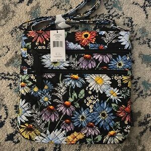 Brand New Triple Hipster crossbody in Daisies